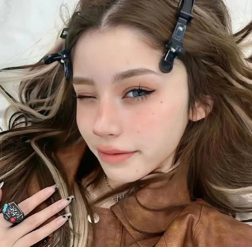 大鼻子小英雄